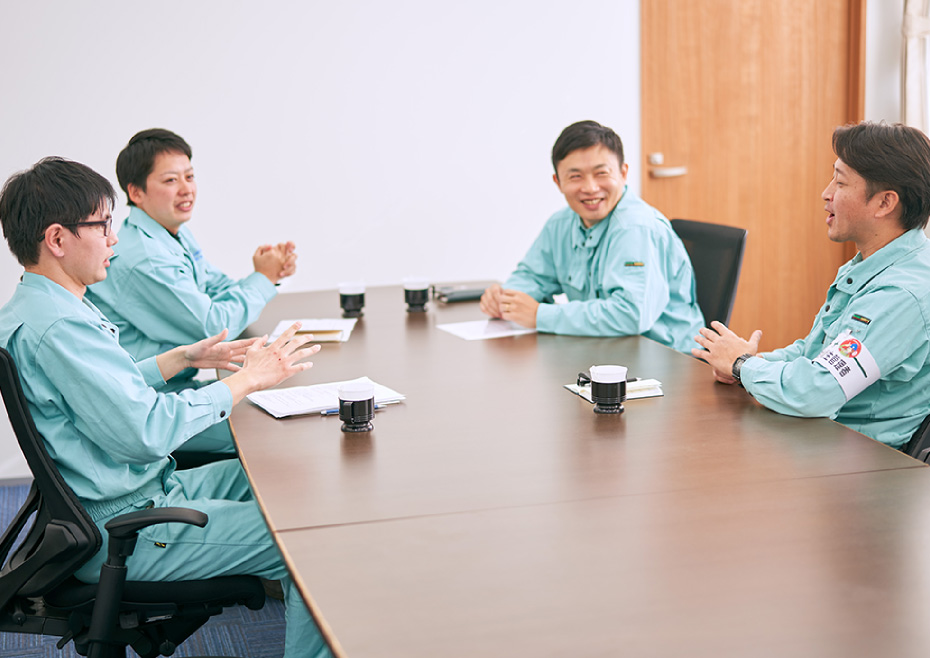 写真:座談会風景